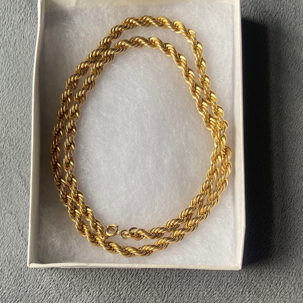 Avon Twisted Gold Necklace